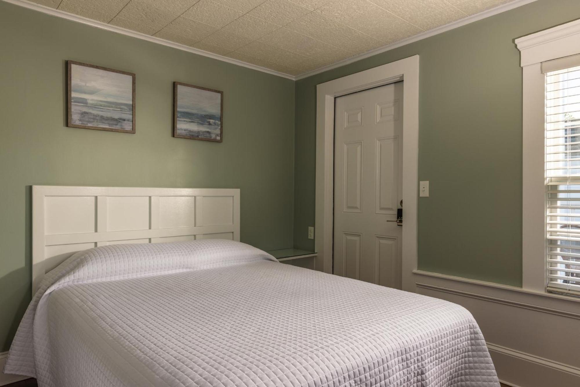 Eagle House Motel 락포트 외부 사진