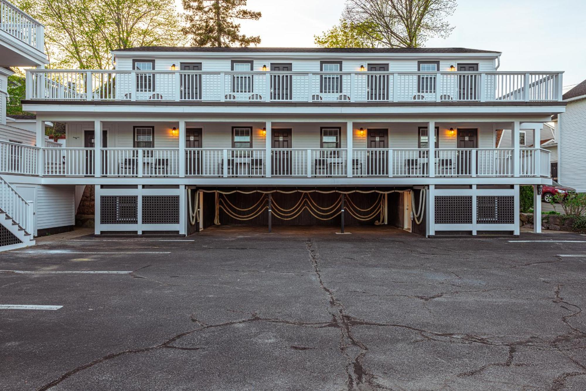 Eagle House Motel 락포트 외부 사진